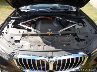 BMW X5 xDrive45e, ČR, 1. MAJ. 2021