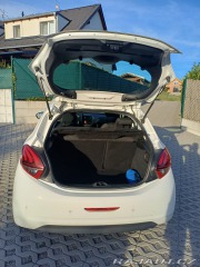 Peugeot 208 Blue HDI 1,6 2016