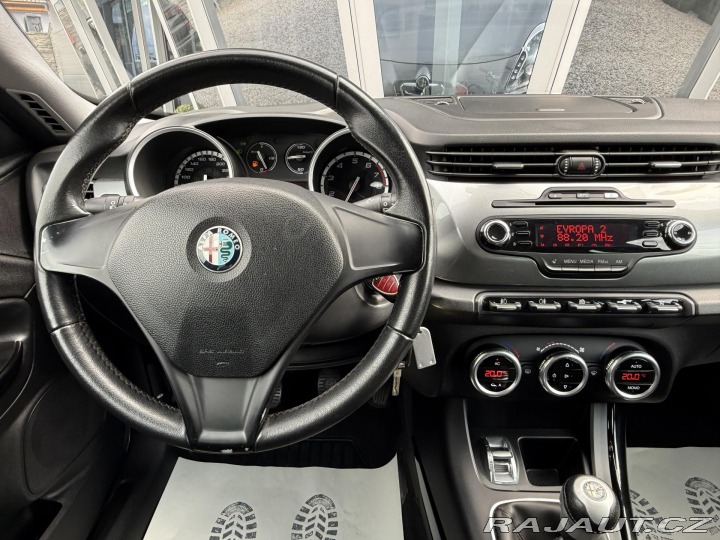 Alfa Romeo Giulietta 1,4 TB 125kW Xenony 2010