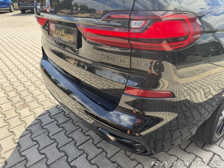 BMW X7 40XD 250kW M-PAKET R22 CZ 2022