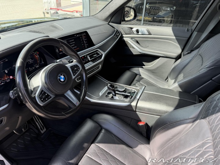 BMW X7 40XD 250kW M-PAKET R22 CZ 2022