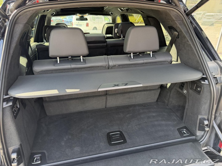 BMW X7 40XD 250kW M-PAKET R22 CZ 2022