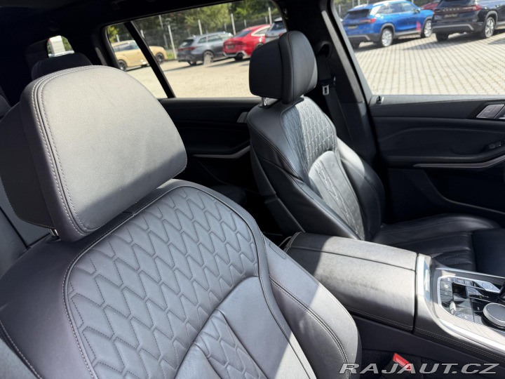BMW X7 40XD 250kW M-PAKET R22 CZ 2022