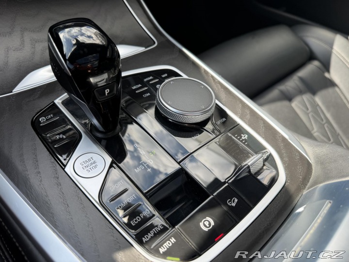 BMW X7 40XD 250kW M-PAKET R22 CZ 2022