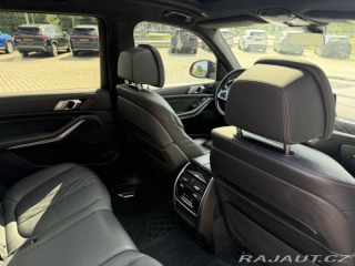 BMW X7 40XD 250kW M-PAKET R22 CZ 2022