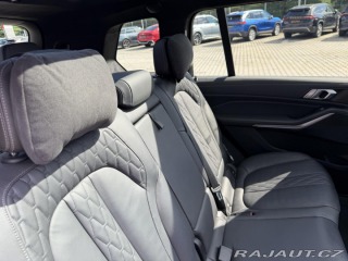 BMW X7 40XD 250kW M-PAKET R22 CZ 2022