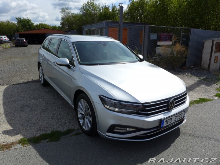 Volkswagen Passat 2,0 TDI FULL LED DPH 2021