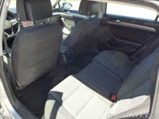 Volkswagen Passat 2,0 TDI FULL LED DPH 2021