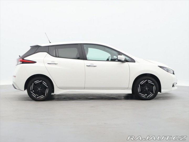 Nissan Leaf 110kW ACENTA 40kWh CZ 2024