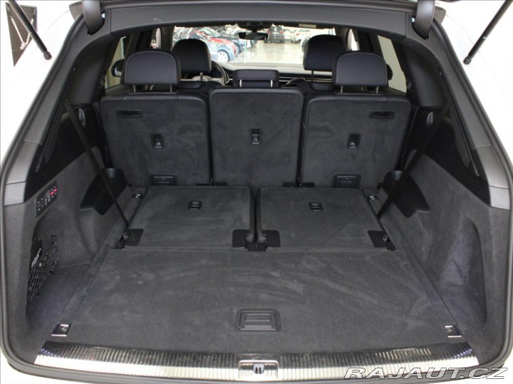 Audi Q7 3,0 50TDi S-Line 7-míst B 2022