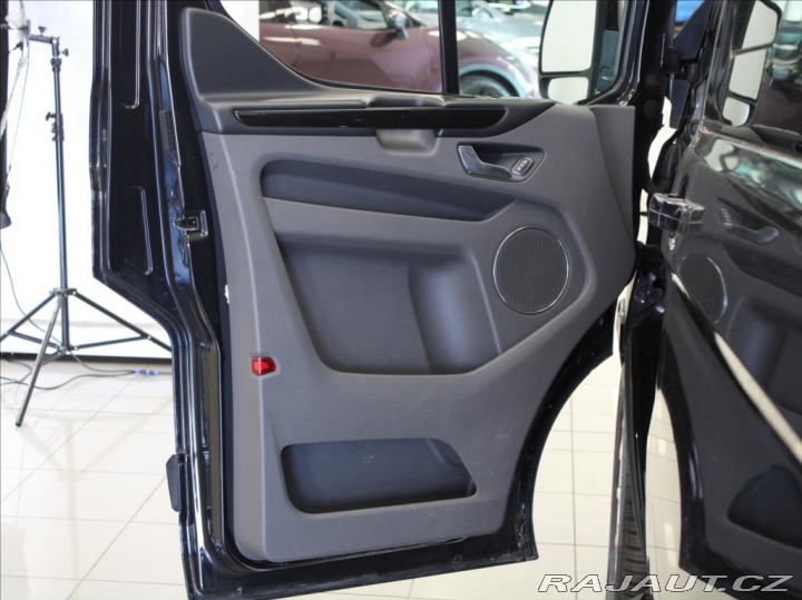 Ford Tourneo Custom 2,0 EB 125kW AT L1 Titan. 2020