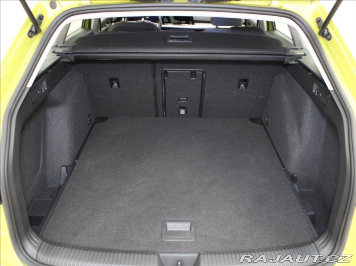 Volkswagen Golf 1,0 TSi Variant Life 53tk 2023