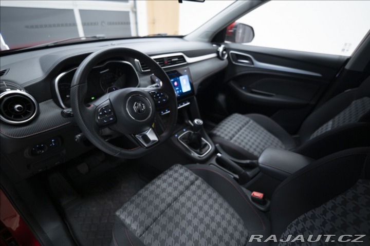 MG ZS 1,5 ESSENTIAL PLUS ZÁRUKA 2024