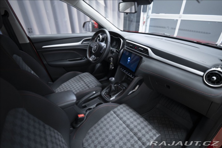 MG ZS 1,5 ESSENTIAL PLUS ZÁRUKA 2024