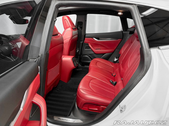 Maserati Levante V6 Q4 DIESEL, PANORAMA, V 2017