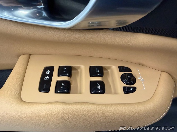Volvo XC90 B5 AWD INSCRIPTION, ACC, 2021