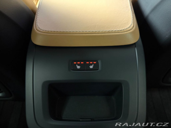Volvo XC90 B5 AWD INSCRIPTION, ACC, 2021