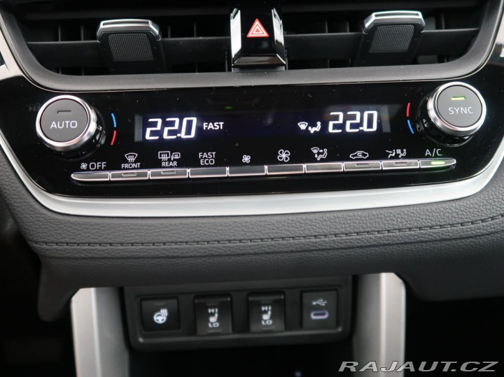 Toyota Corolla Cross 1.8Hybrid,CZ,1Maj,Comfort 2025