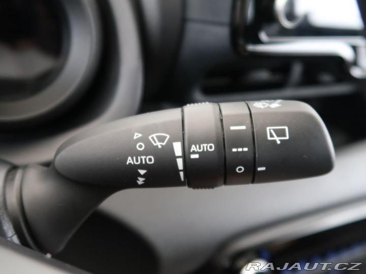 Toyota Yaris 1.5Hybrid,CZ,Comfort 2022