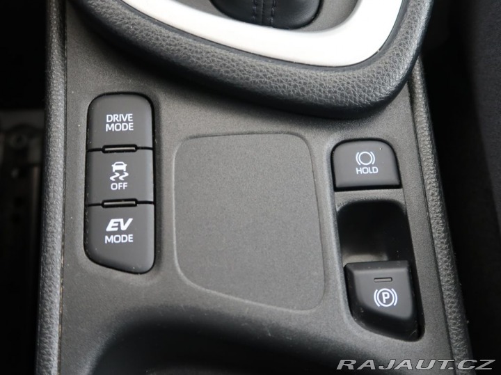 Toyota Yaris 1.5Hybrid,CZ,Comfort 2022