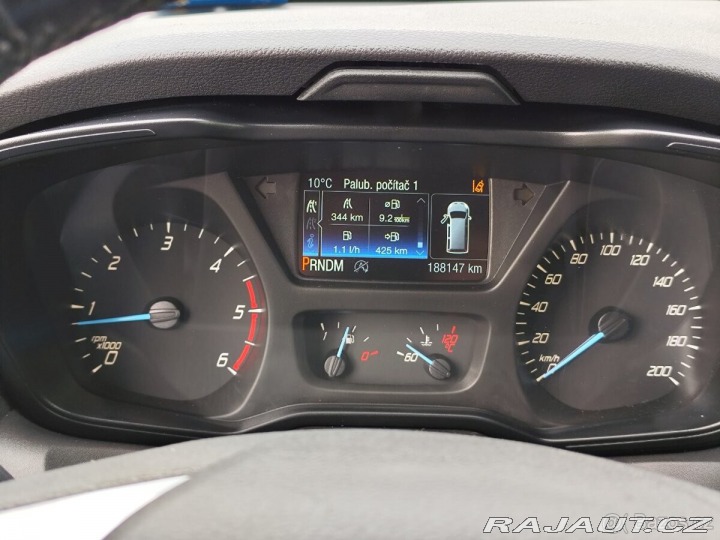 Ford Transit 2,0 s plošinou pro vozí 2019