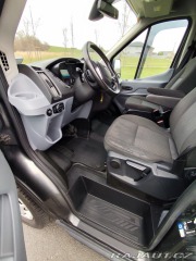 Ford Transit 2,0 s plošinou pro vozí 2019