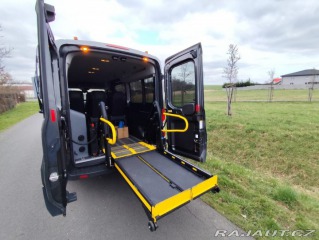 Ford Transit 2,0 s plošinou pro vozí 2019
