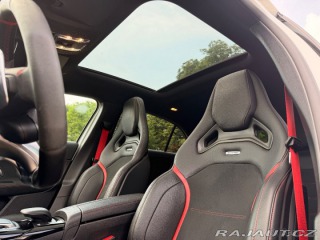 Mercedes-Benz A 2,0 S AMG 4MATIC+,PANO 2022