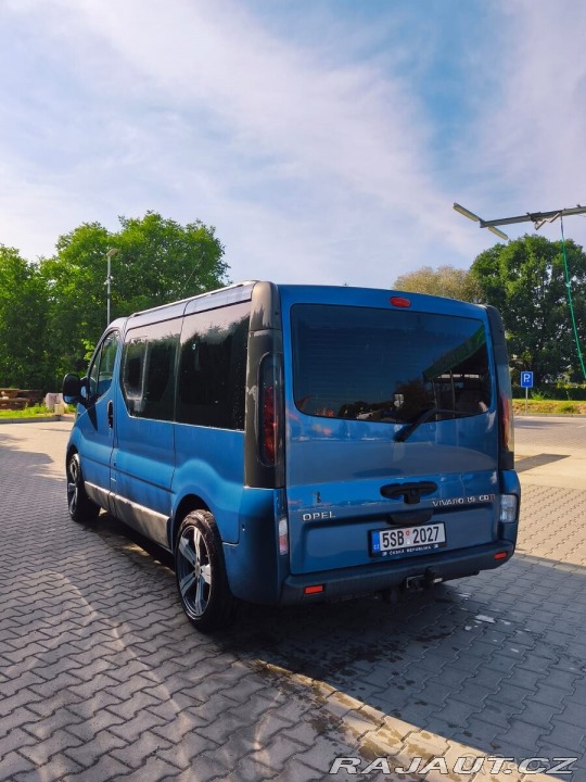 Opel Vivaro 1,9   Obytné auto 2004