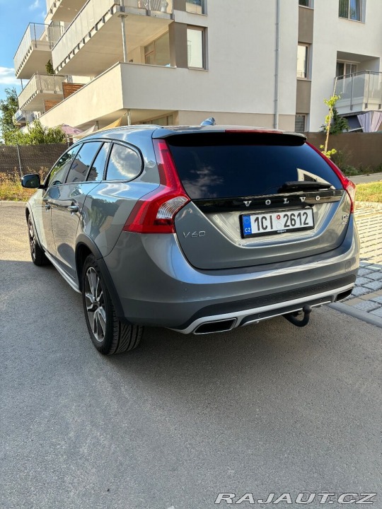 Volvo V60 Cross Country D4 AWD 140k 2017