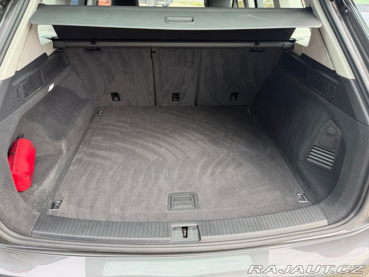 Volkswagen Touareg Basic  3,0TDI 170kW Tažné 2021