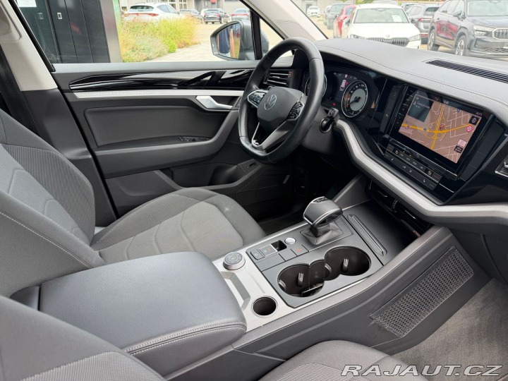 Volkswagen Touareg Basic  3,0TDI 170kW Tažné 2021