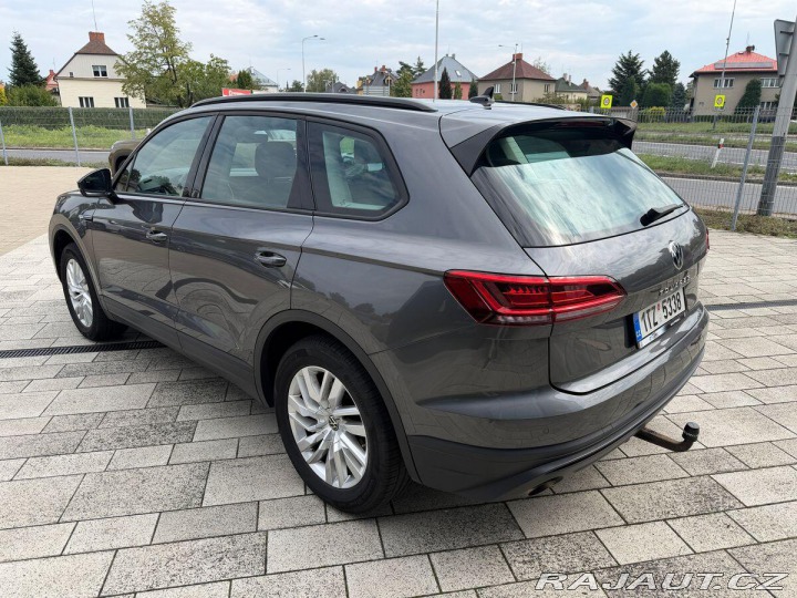 Volkswagen Touareg Basic  3,0TDI 170kW Tažné 2021