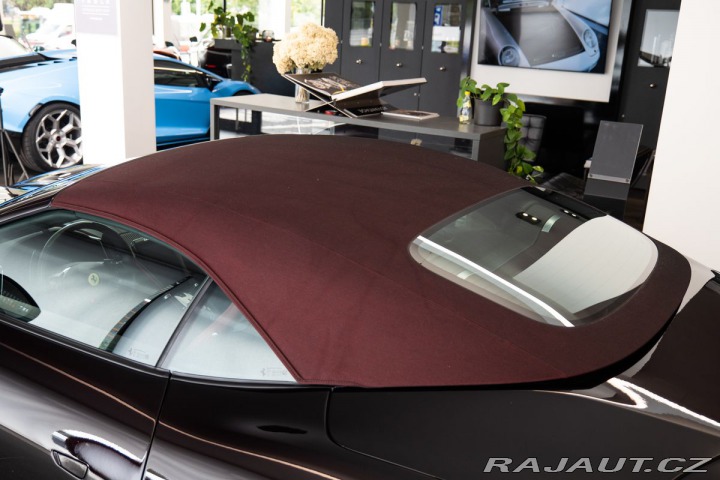 Ferrari Roma Spider /Karbon/NeroPurosa 2026