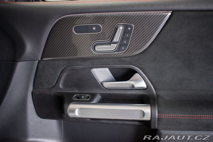 Mercedes-Benz GLB 250 4MATIC*ČR*7MÍST*KAMER 2023