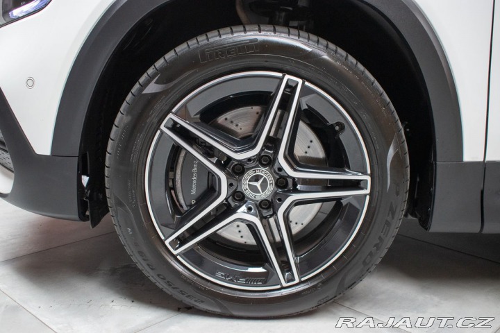 Mercedes-Benz GLB 250 4MATIC*ČR*7MÍST*KAMER 2023