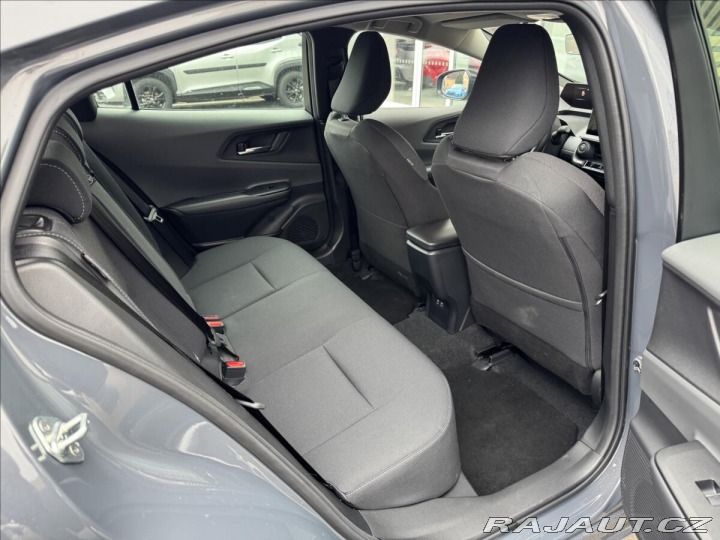 Toyota Prius 2,0 PRESTIGE 2024