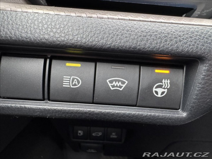 Toyota Prius 2,0 PRESTIGE 2024