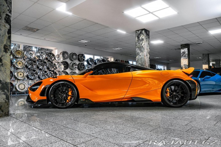 McLaren 765LT LIFT/B&W/MSO/CARBON/B 2021