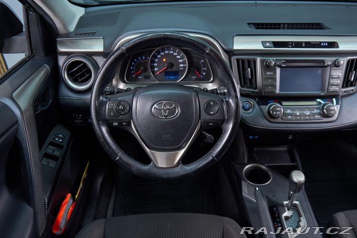 Toyota RAV4 2.2D 4x4 2015