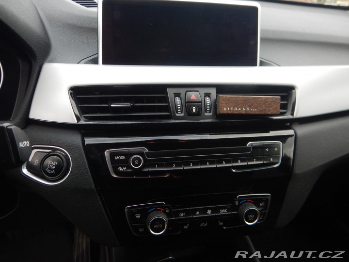 BMW X1 2.0 D, AUTOMAT 2021