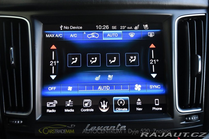 Maserati Levante 3.0D ČR Q4 H/K ACC VZDUCH 2018