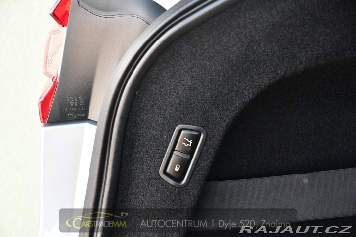 Maserati Levante 3.0D ČR Q4 H/K ACC VZDUCH 2018