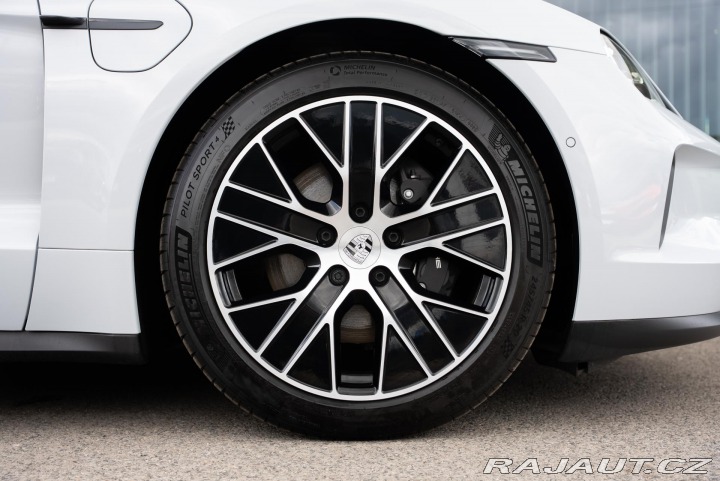Porsche Taycan 2026