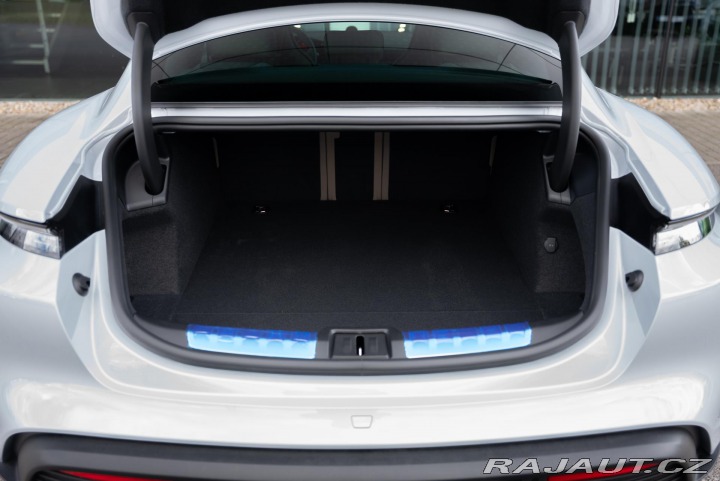 Porsche Taycan 2026
