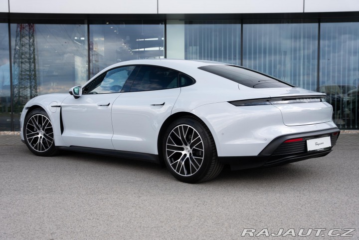 Porsche Taycan 2026
