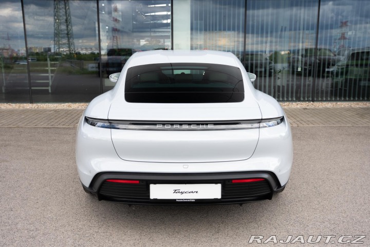 Porsche Taycan 2026