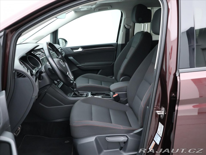 Volkswagen Touran 1,4 TSI 110kW DSG Sound 7 2017