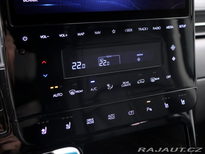 Hyundai Staria 2,2 CRDi 130kW Luxury 4x4 2021