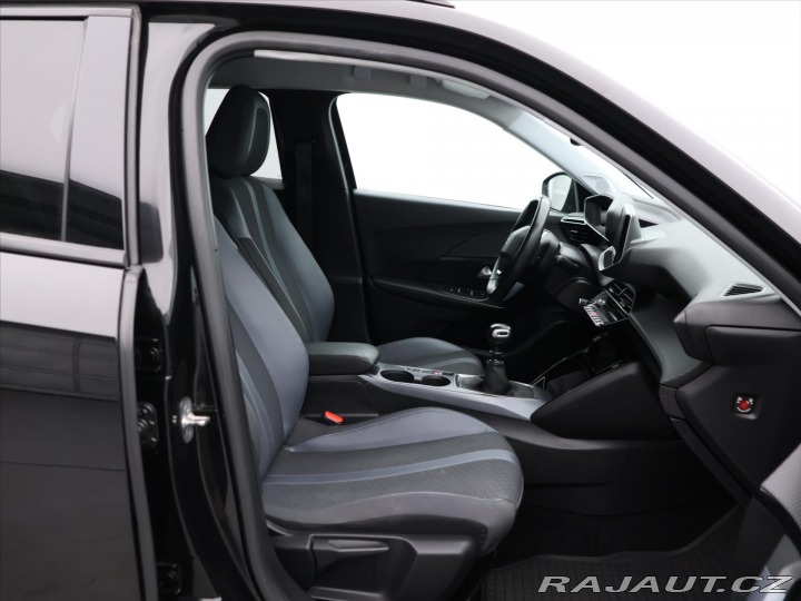 Peugeot 2008 1,2 PT 130k CZ Allure LED 2020